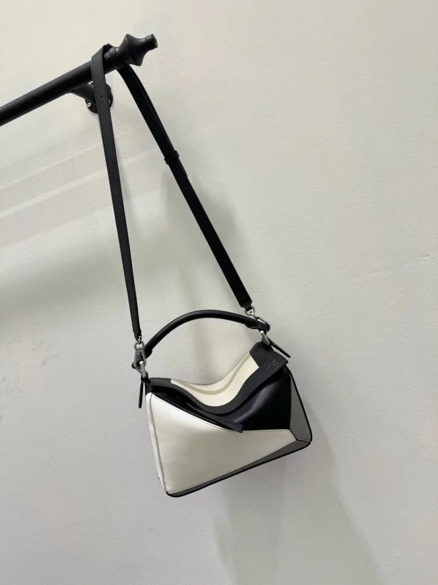 Loewe Puzzle