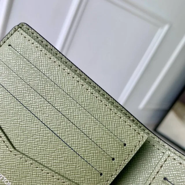 Кошелёк от Louis Vuitton