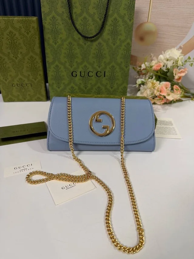 Кошелек на цепочке Gucci Blondie Continental