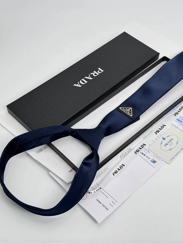 Галстук PRADA