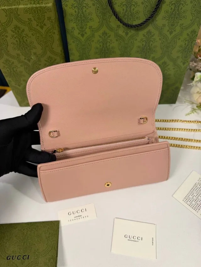 Кошелек на цепочке Gucci Blondie Continental