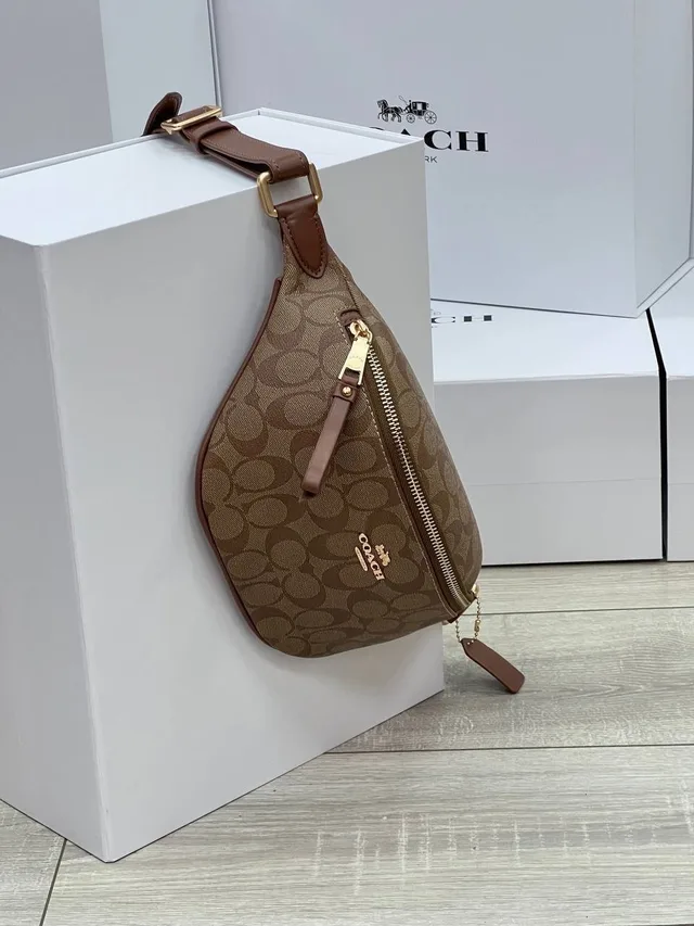 Поясная сумка Coach