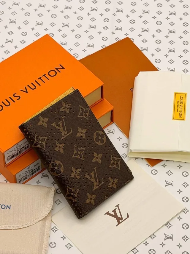 Обложка на паспорт Louis Vuitton