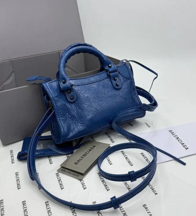 BALENCIAGA S