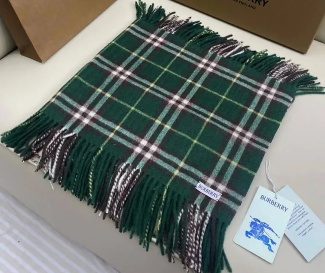 Роскошный палантин от Burberry