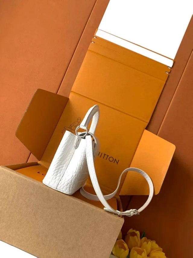 Сумка Louis Vuitton из крокодиловой кожи
