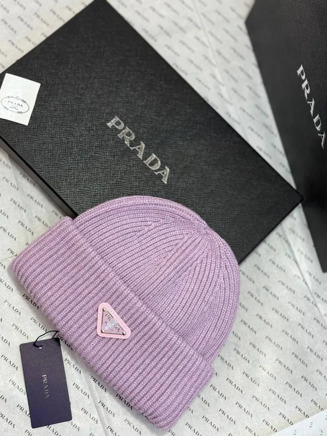 Зимняя Шапка Prada