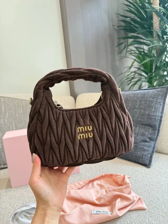 Сумка из замши MiU MiU