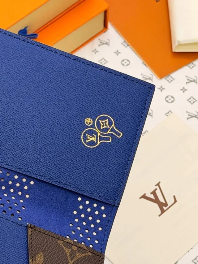 Обложка на паспорт Louis Vuitton