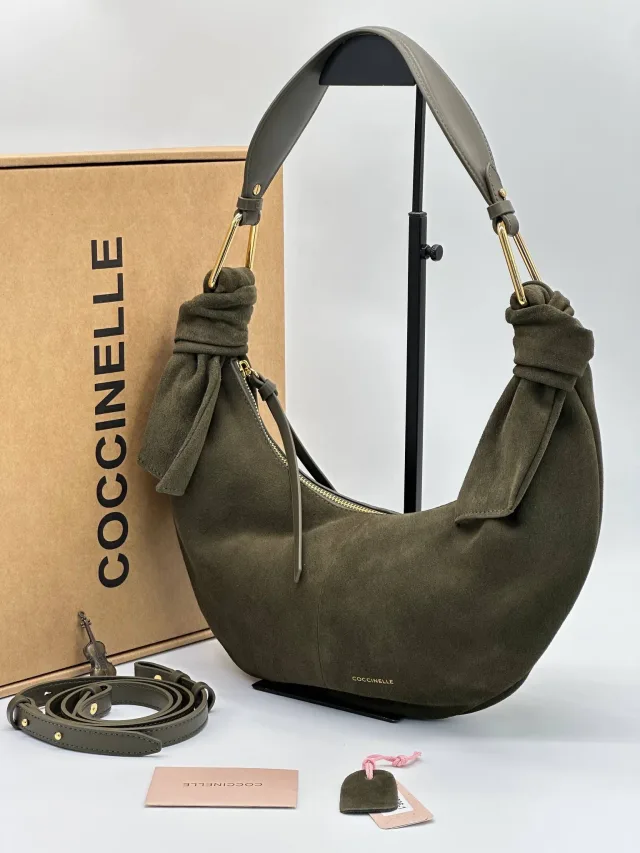 Coccinelle из замши