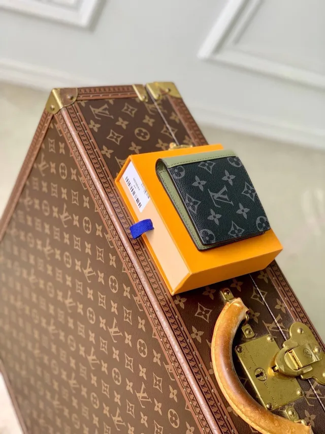 Кошелёк от Louis Vuitton