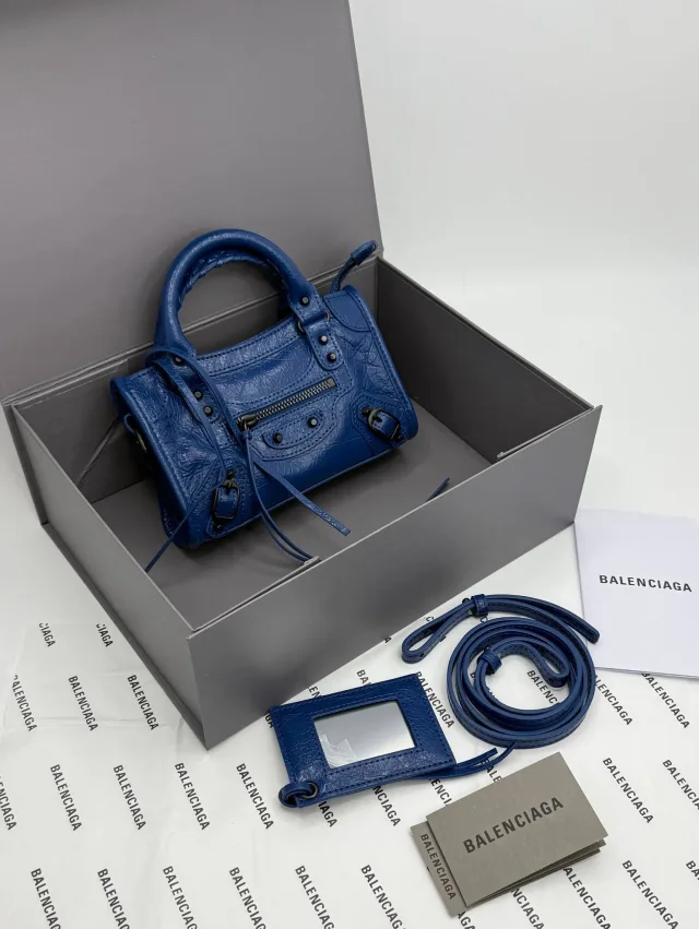 BALENCIAGA S