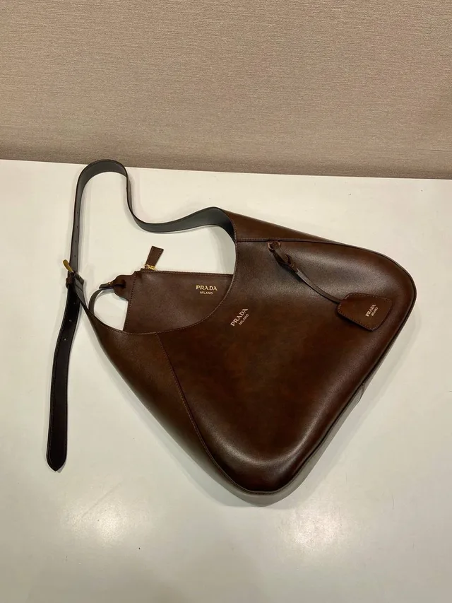 Сумка Prada