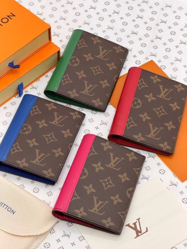 Обложка на паспорт Louis Vuitton