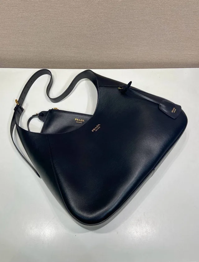 Сумка Prada