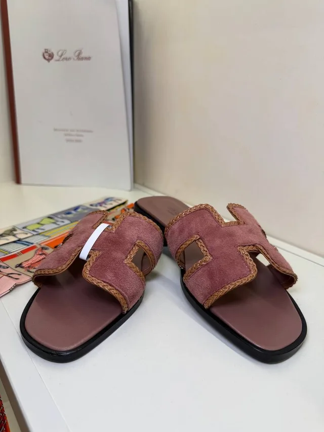 Шлепанцы Hermes