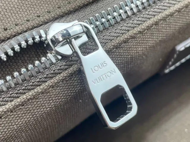 Сумка Louis Vuitton