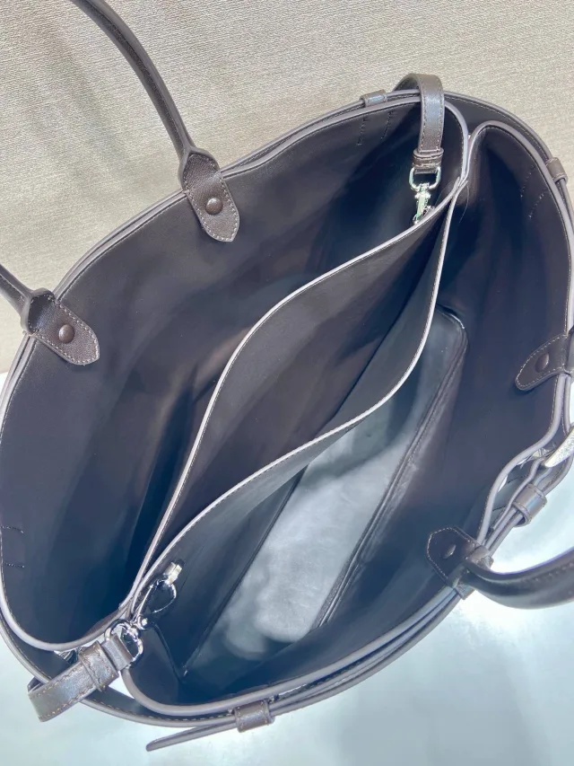 Сумка Prada