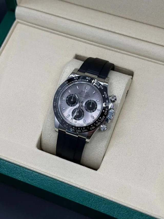 Часы Daytona