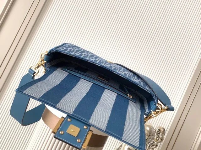 Сумка Fendi Baguette