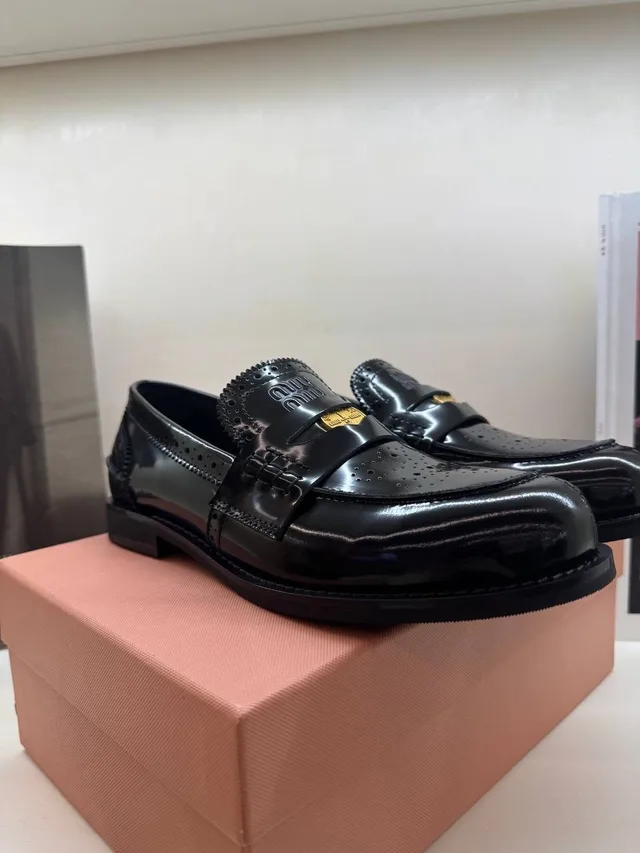 Лоферы Miu Miu