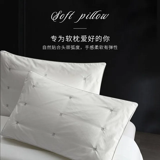 Шелковая подушка Hilton Signature