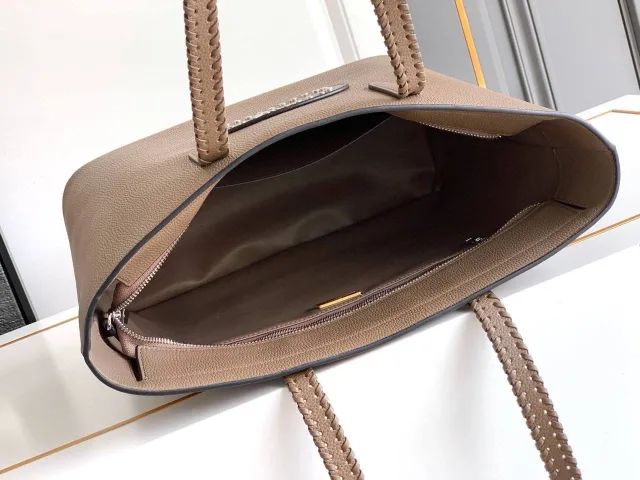 Сумка Valentino