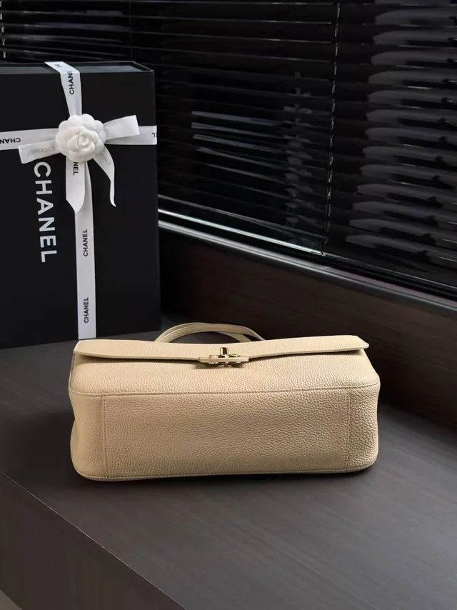 Сумка Chanel золотая фурнитура