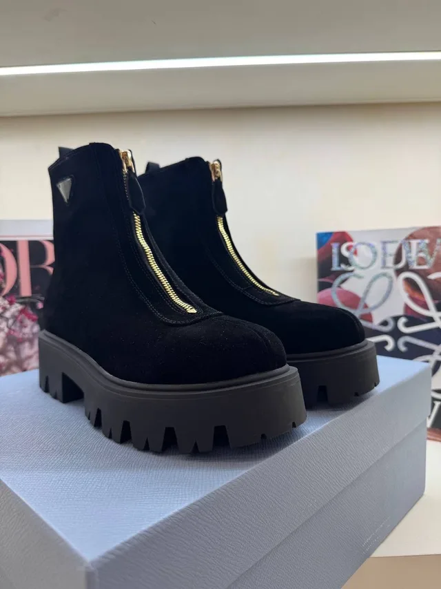 Ботинки Prada