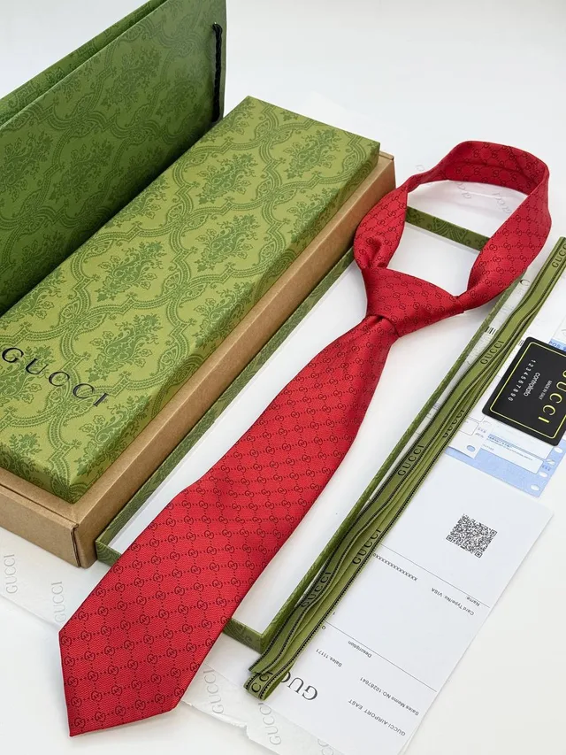 Галстук Gucci
