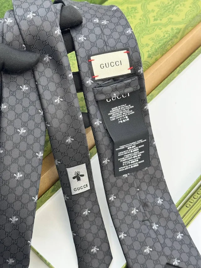 Галстук Gucci