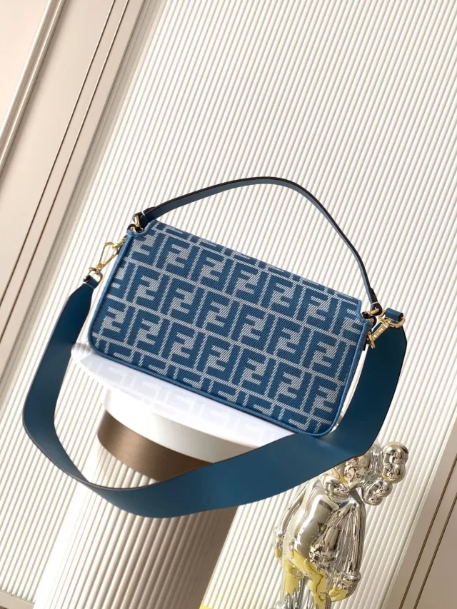 Сумка Fendi Baguette