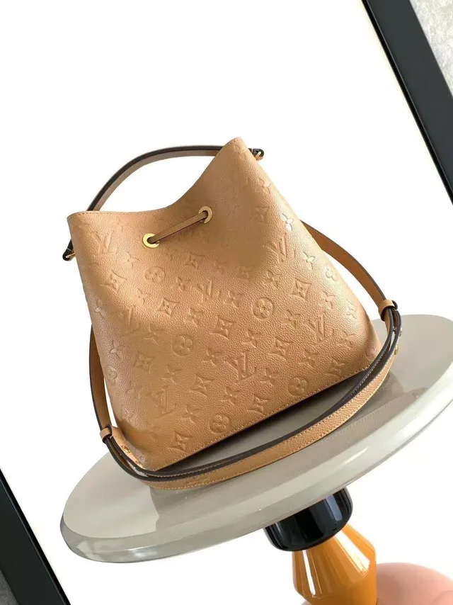 Сумка Louis Vuitton