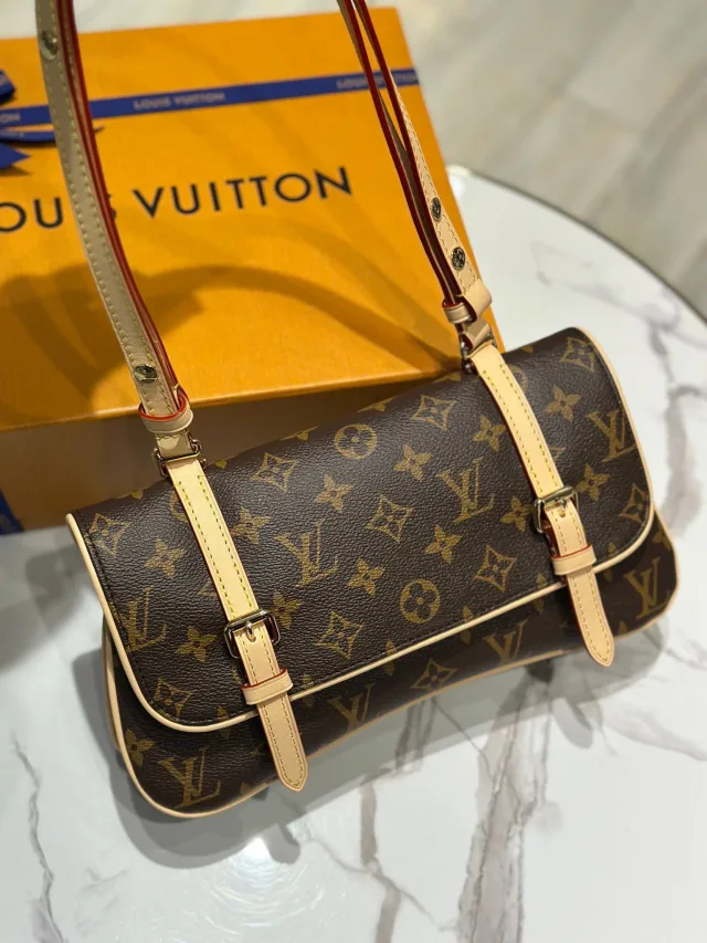 Сумка Louis Vuitton Marelle