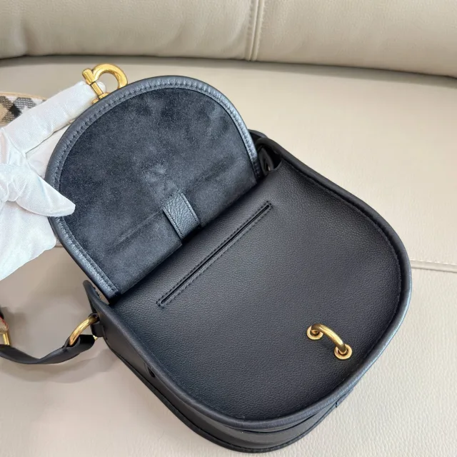 Сумка Burberry