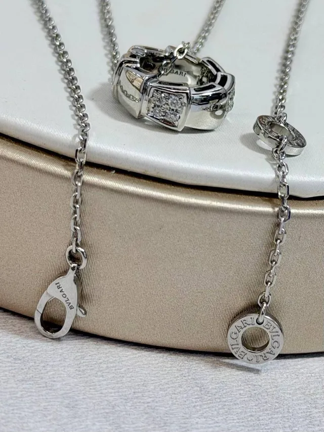 Колье от Bvlgari