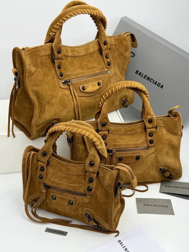 BALENCIAGA