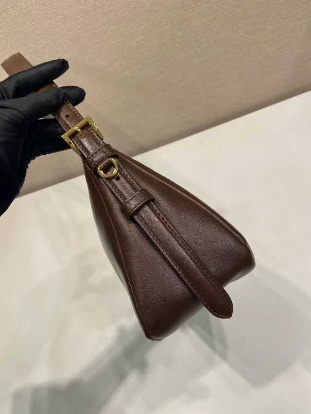 Сумка Prada