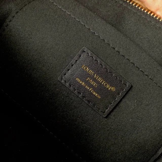 Сумка Louis Vuitton