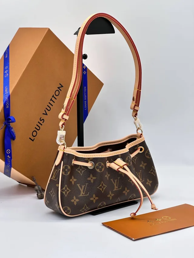 Сумка Louis Vuitton