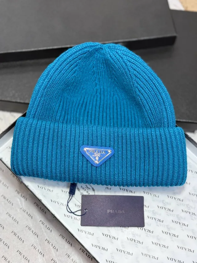 Зимняя Шапка Prada