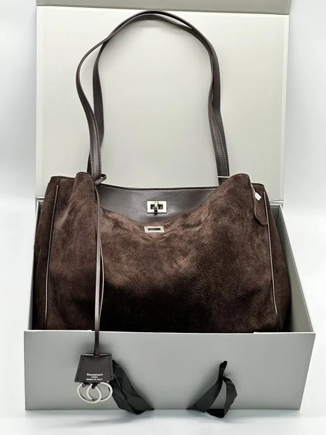 Сумка Balenciaga из замши