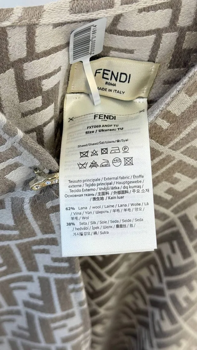 Накидка-пончо FENDI