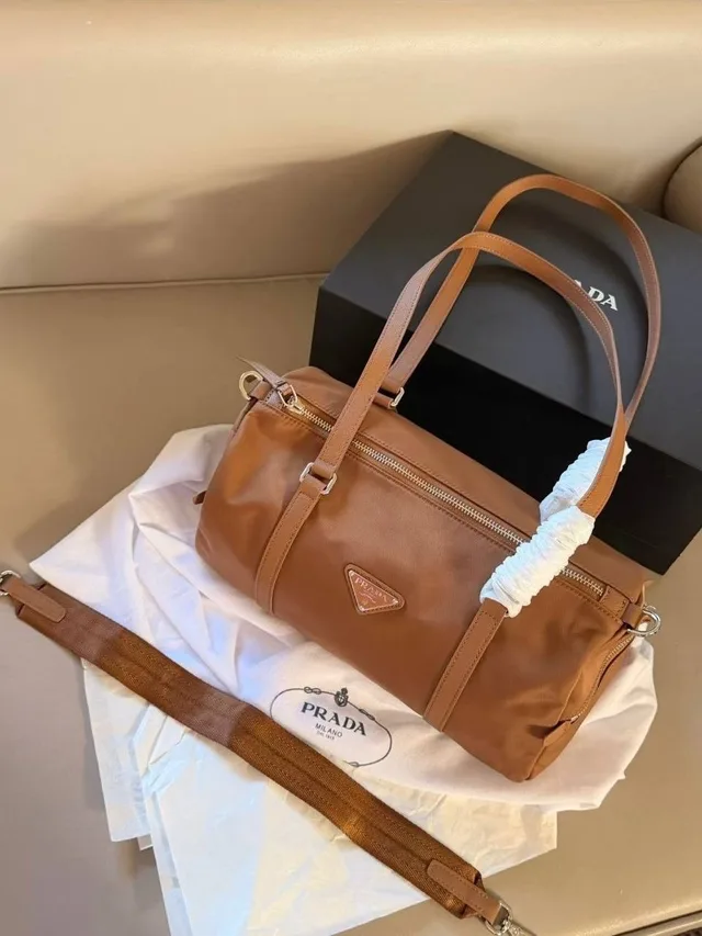 Сумка Prada