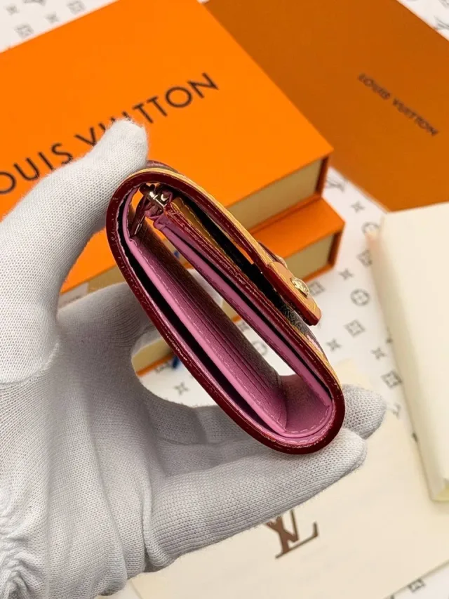 Кошелек Louis Vuitton