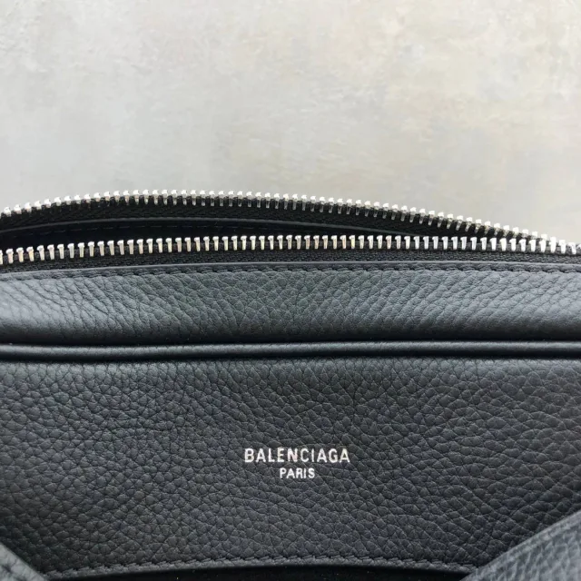 Сумка Balenciaga Le7 Cube