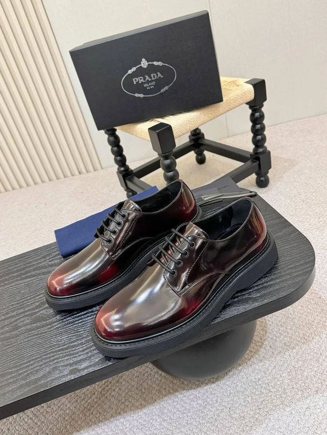 Мужская обувь от Prada