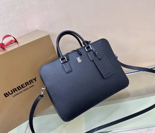Сумка Burberry