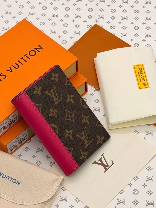 Обложка на паспорт Louis Vuitton