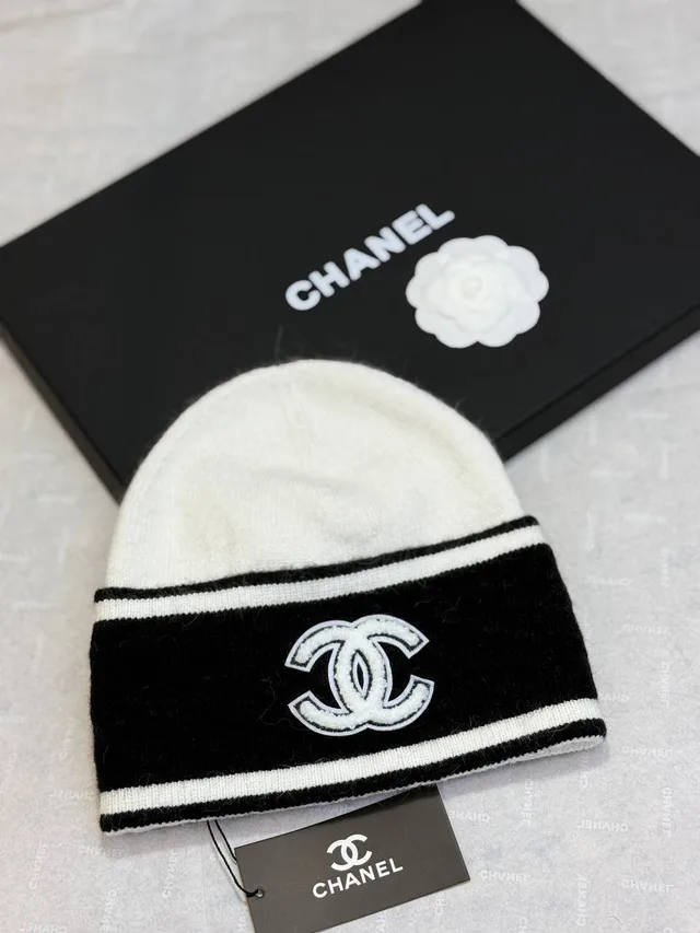 Зимний комплект от Chanel
